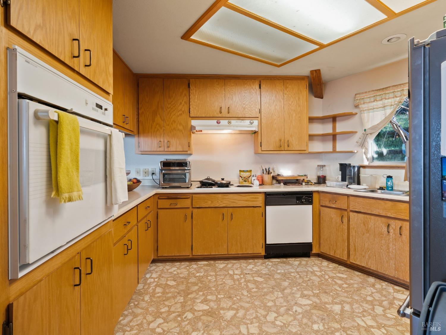 Detail Gallery Image 10 of 61 For 4950 Bartlett Springs Rd, Nice,  CA 95464 - 3 Beds | 2 Baths