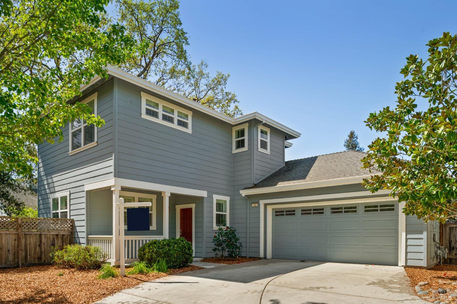 Detail Gallery Image 1 of 1 For 1421 Peterson Ln, Santa Rosa,  CA 95403 - 3 Beds | 3 Baths