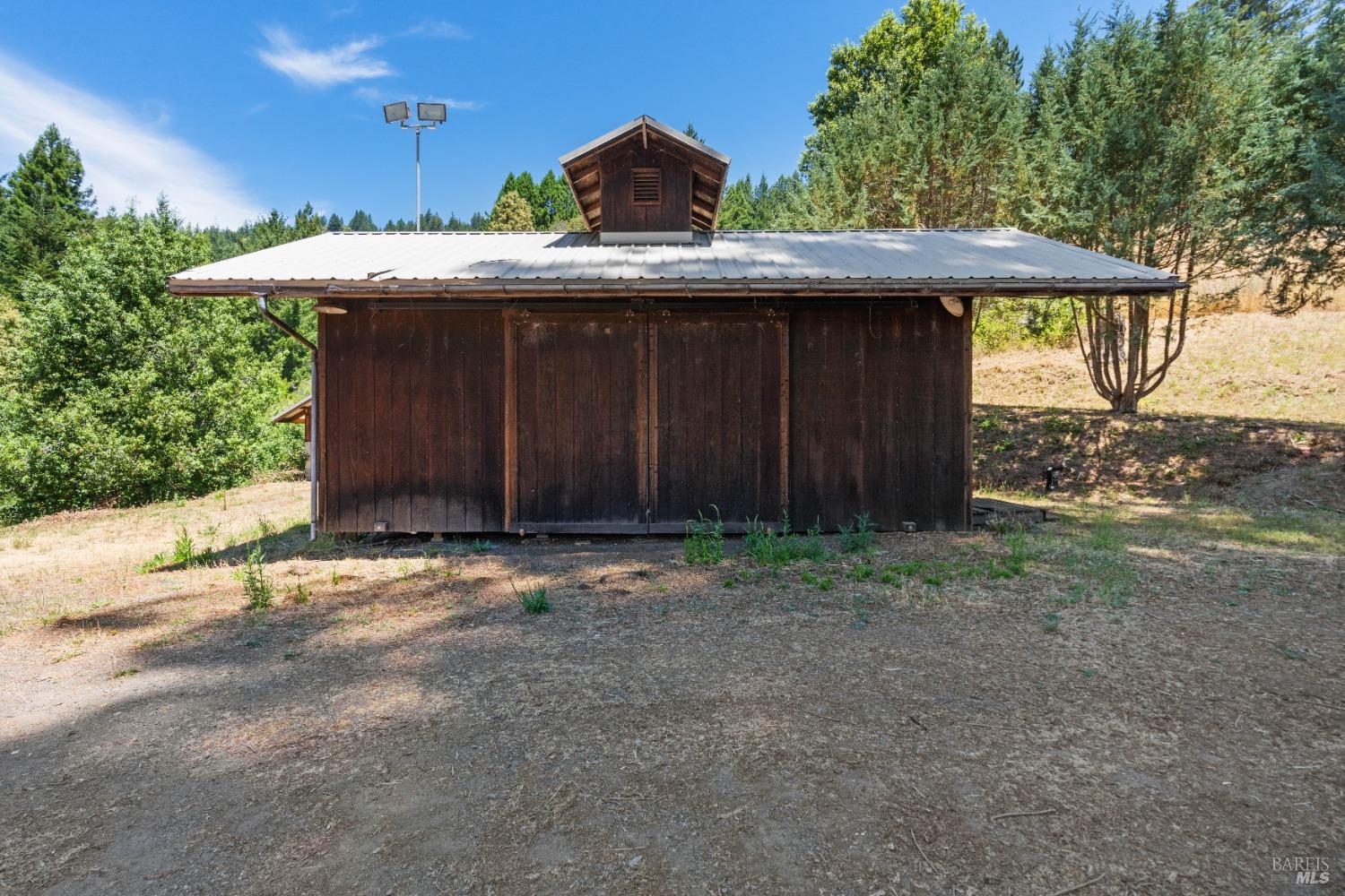 Detail Gallery Image 40 of 72 For 29100 Comptche Ukiah Rd, Comptche,  CA 95427 - 3 Beds | 2 Baths