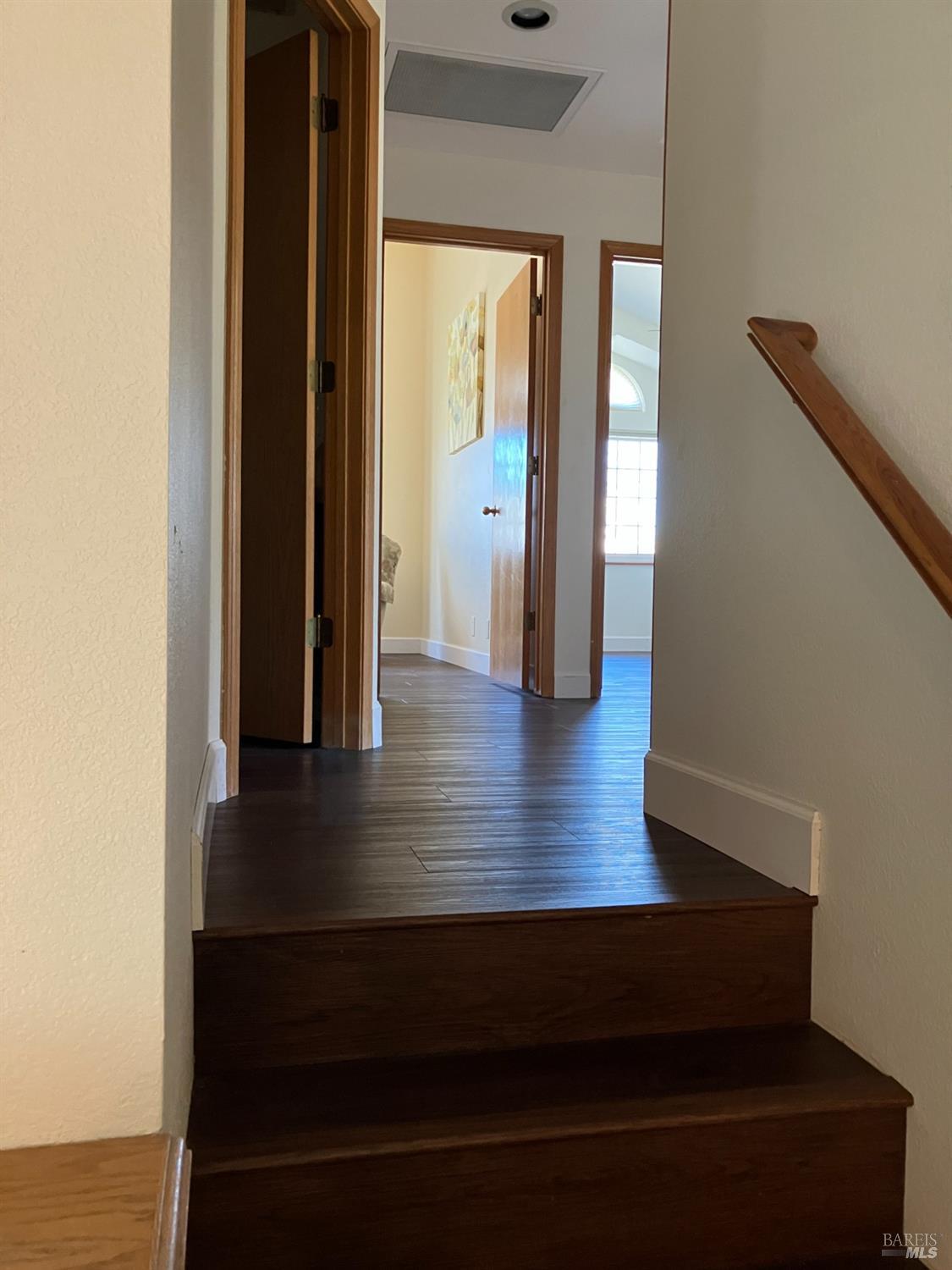 Wikiup Meadows Drive, Santa Rosa, California image 9