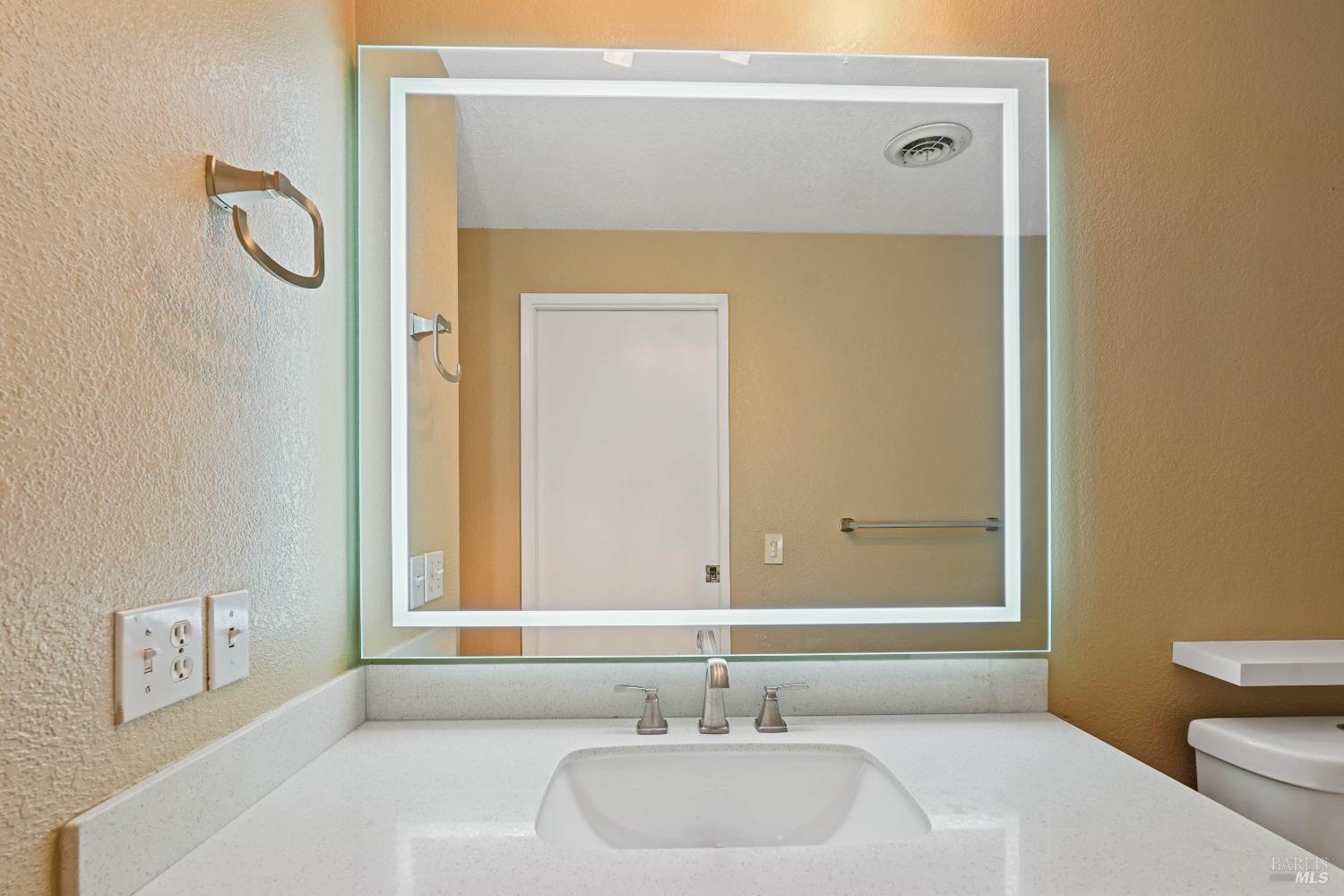 Detail Gallery Image 28 of 49 For 668 Bass Ln, Clearlake Oaks,  CA 95423 - 2 Beds | 1 Baths