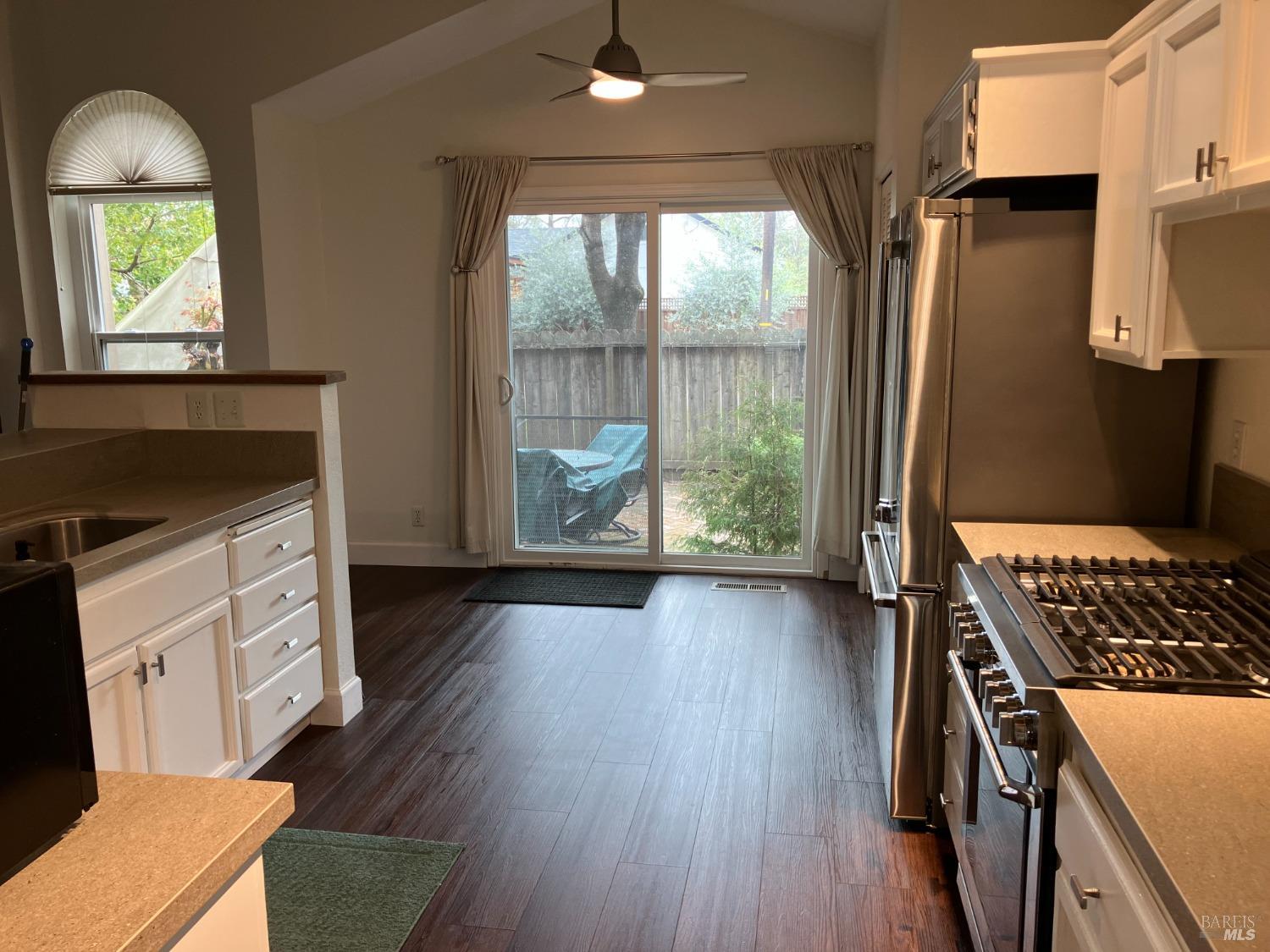 Wikiup Meadows Drive, Santa Rosa, California image 5