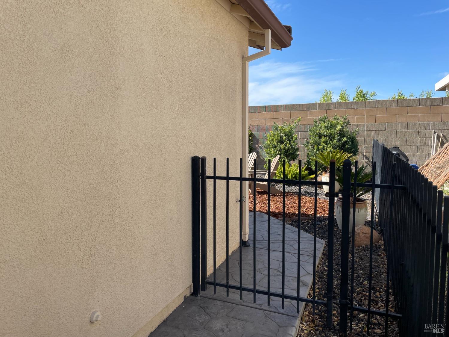 Detail Gallery Image 33 of 46 For 501 Three Rivers Ct, Rio Vista,  CA 94571 - 2 Beds | 2 Baths