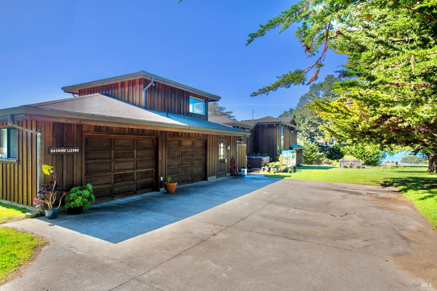 Detail Gallery Image 33 of 37 For 12858 Bishop Ln, Mendocino,  CA 95460 - 4 Beds | 3/1 Baths