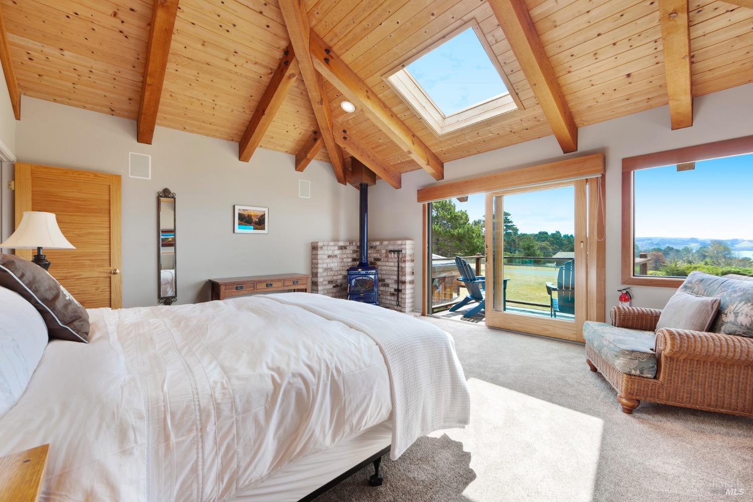 Detail Gallery Image 11 of 37 For 12858 Bishop Ln, Mendocino,  CA 95460 - 4 Beds | 3/1 Baths