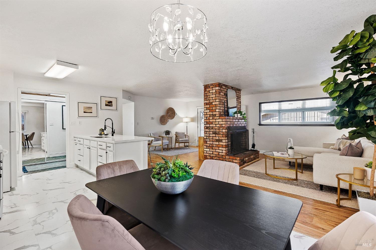Detail Gallery Image 7 of 34 For 630 Sierra Dr, Dixon,  CA 95620 - 3 Beds | 2 Baths