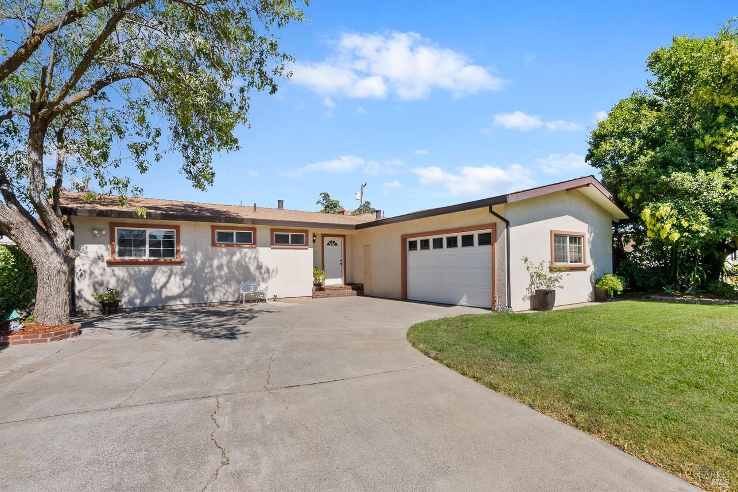 Detail Gallery Image 28 of 34 For 630 Sierra Dr, Dixon,  CA 95620 - 3 Beds | 2 Baths