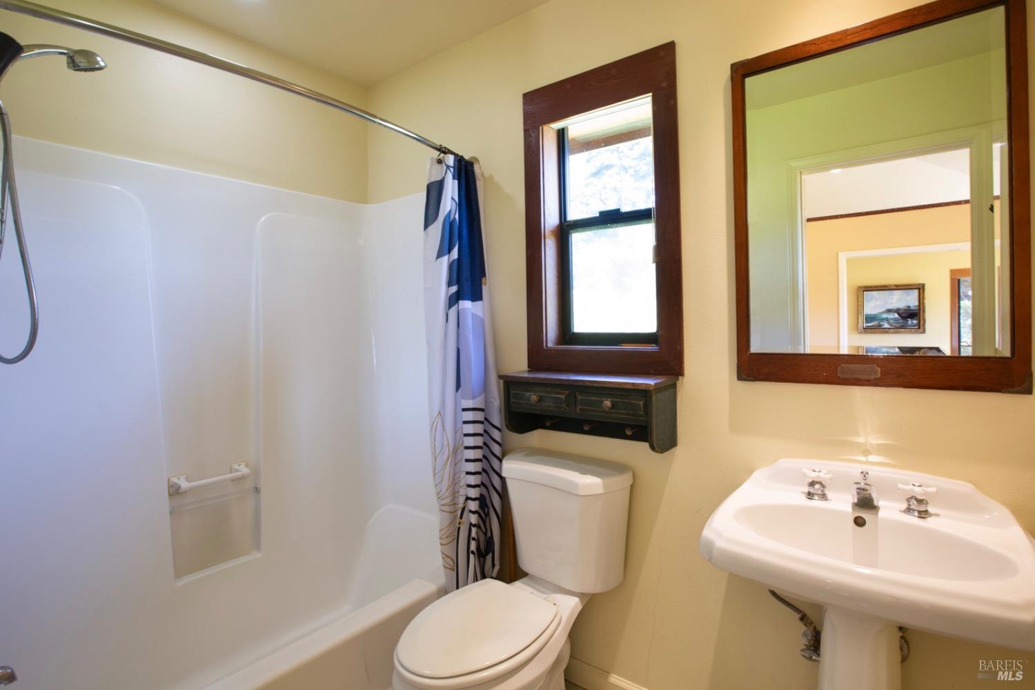 Detail Gallery Image 23 of 37 For 12858 Bishop Ln, Mendocino,  CA 95460 - 4 Beds | 3/1 Baths