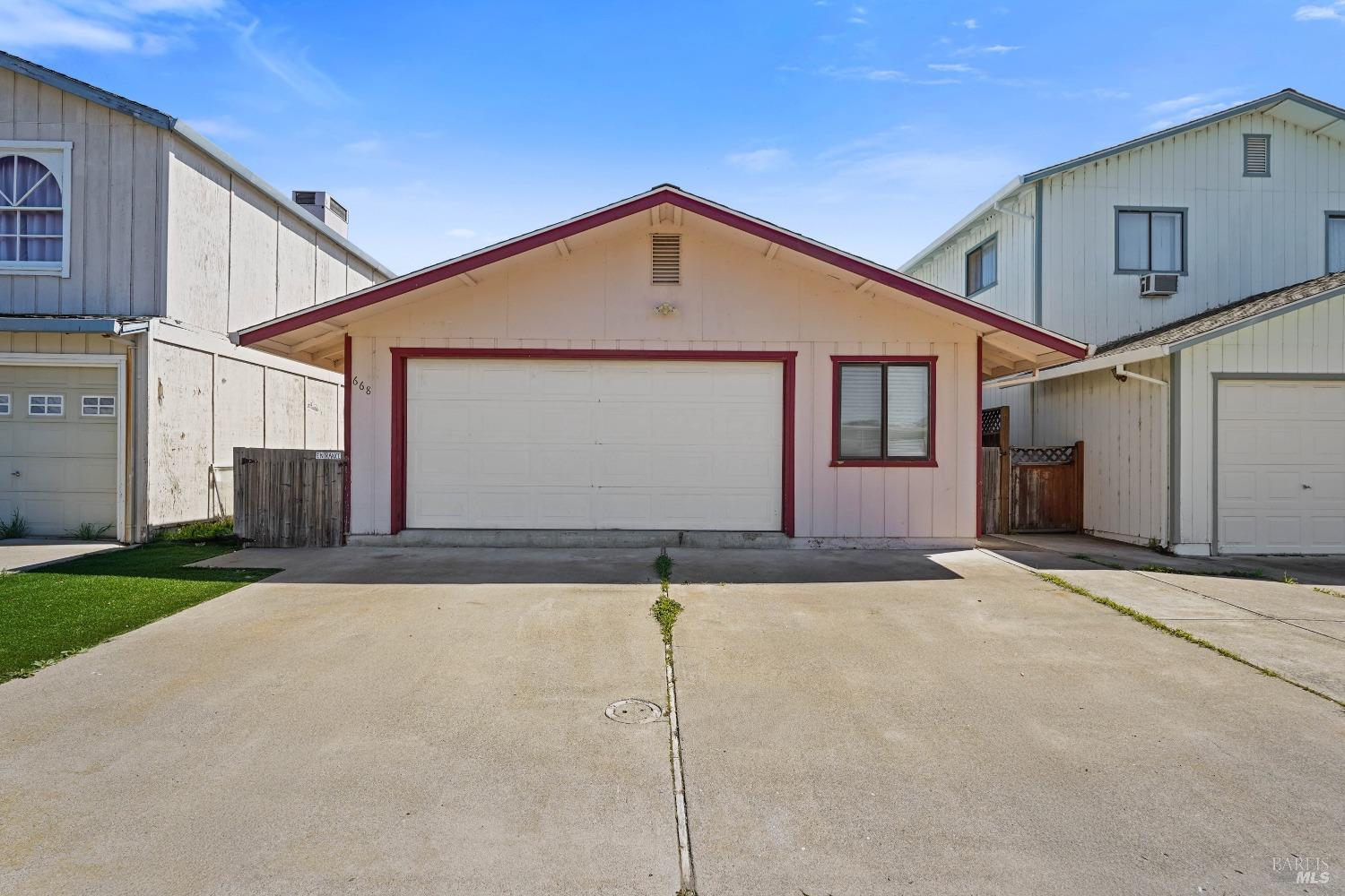 Detail Gallery Image 5 of 49 For 668 Bass Ln, Clearlake Oaks,  CA 95423 - 2 Beds | 1 Baths