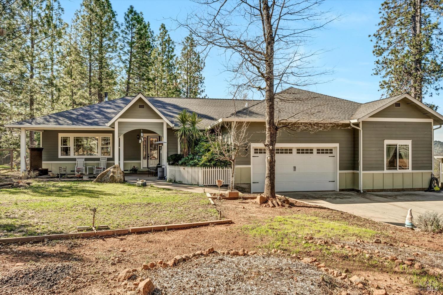 Detail Gallery Image 1 of 38 For 8902 Fox Dr, Cobb,  CA 95426 - 3 Beds | 2/1 Baths