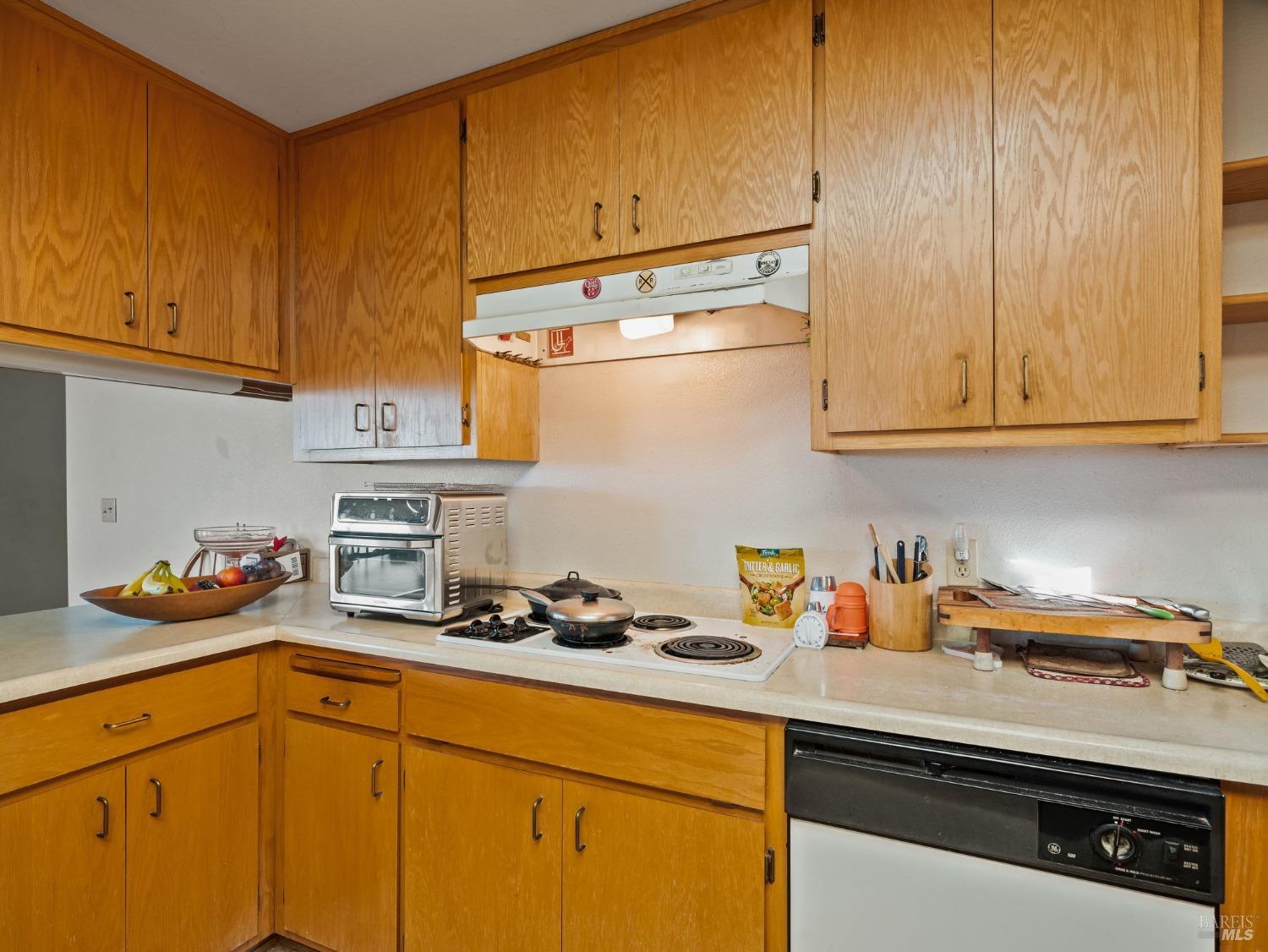 Detail Gallery Image 8 of 61 For 4950 Bartlett Springs Rd, Nice,  CA 95464 - 3 Beds | 2 Baths