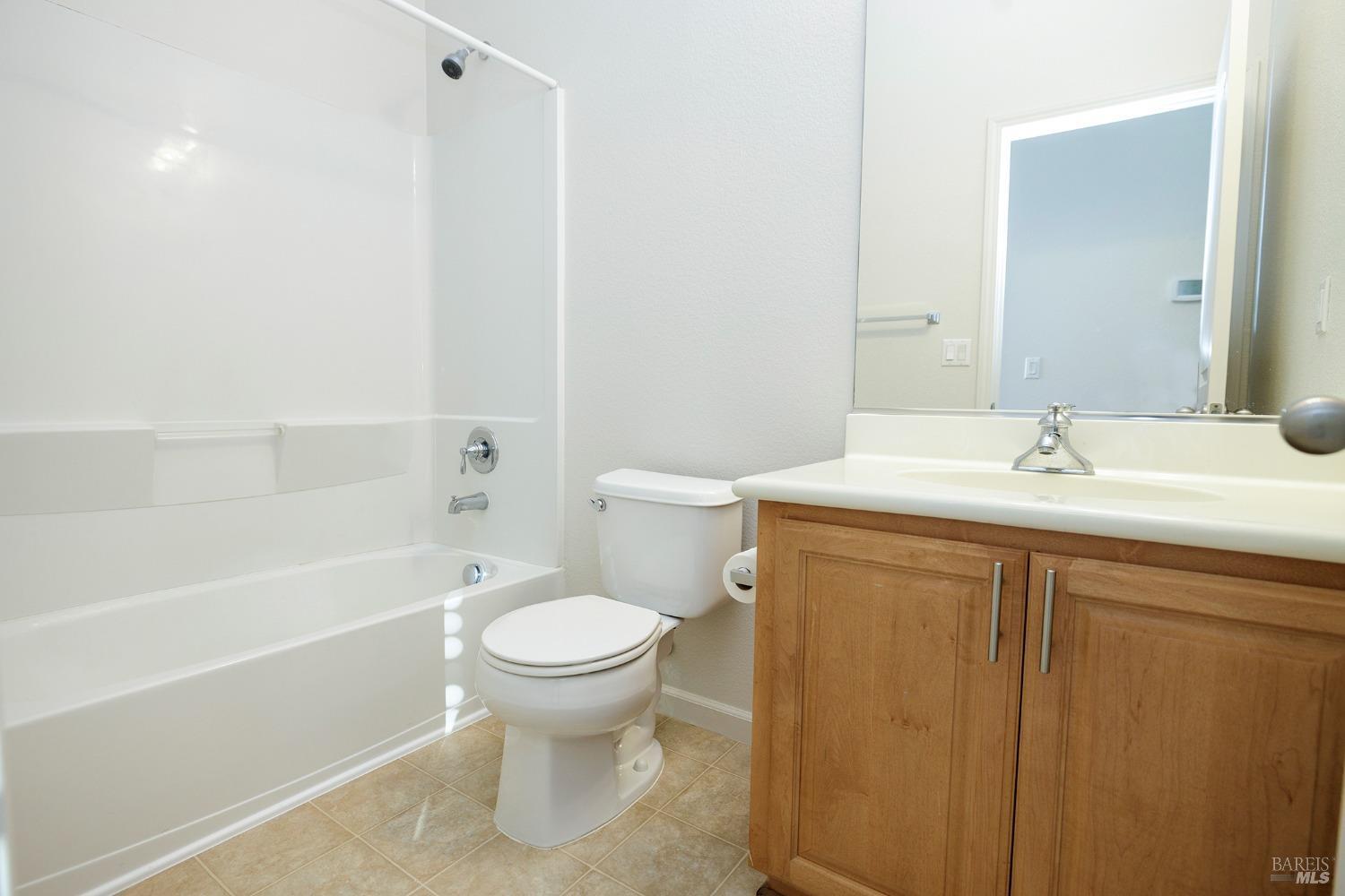 Detail Gallery Image 38 of 43 For 650 Canterbury Cir, Vacaville,  CA 95687 - 6 Beds | 4 Baths