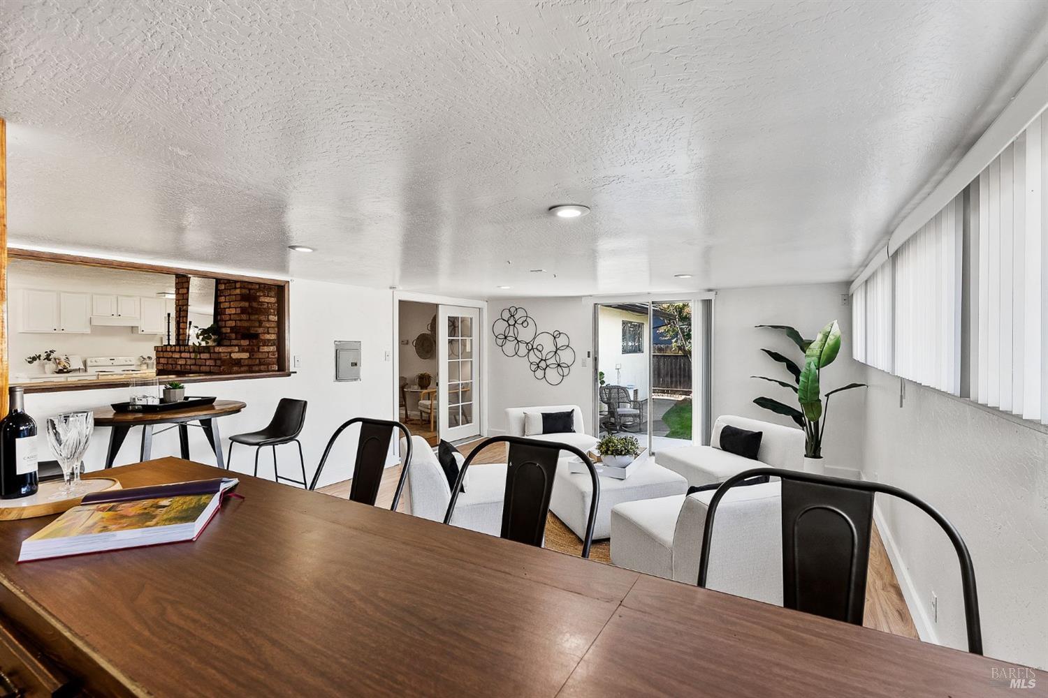 Detail Gallery Image 18 of 34 For 630 Sierra Dr, Dixon,  CA 95620 - 3 Beds | 2 Baths