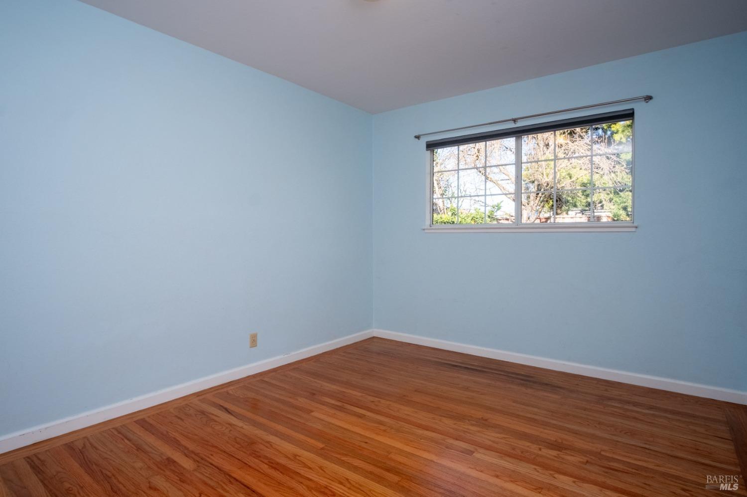 Detail Gallery Image 24 of 38 For 1425 Weaverly Dr, Petaluma,  CA 94954 - 3 Beds | 1/1 Baths