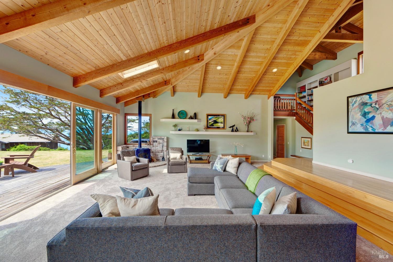 Detail Gallery Image 7 of 37 For 12858 Bishop Ln, Mendocino,  CA 95460 - 4 Beds | 3/1 Baths
