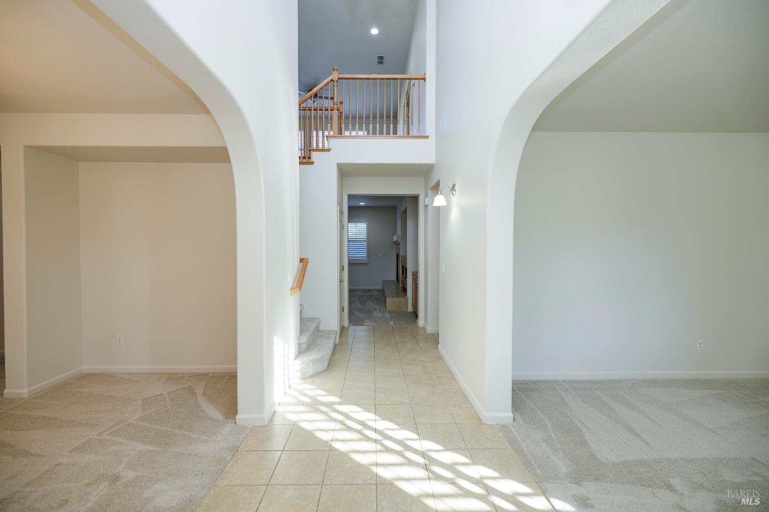 Detail Gallery Image 6 of 43 For 650 Canterbury Cir, Vacaville,  CA 95687 - 6 Beds | 4 Baths