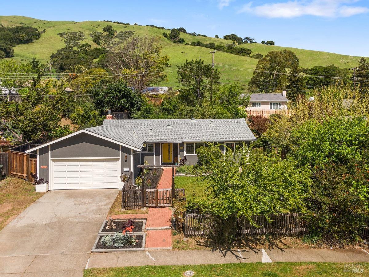 Detail Gallery Image 1 of 1 For 2566 Center Rd, Novato,  CA 94947 - 4 Beds | 2 Baths