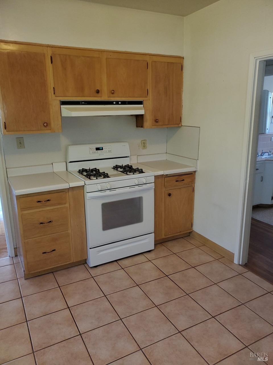 Detail Gallery Image 12 of 35 For 639 E 5th St, Benicia,  CA 94510 - – Beds | – Baths