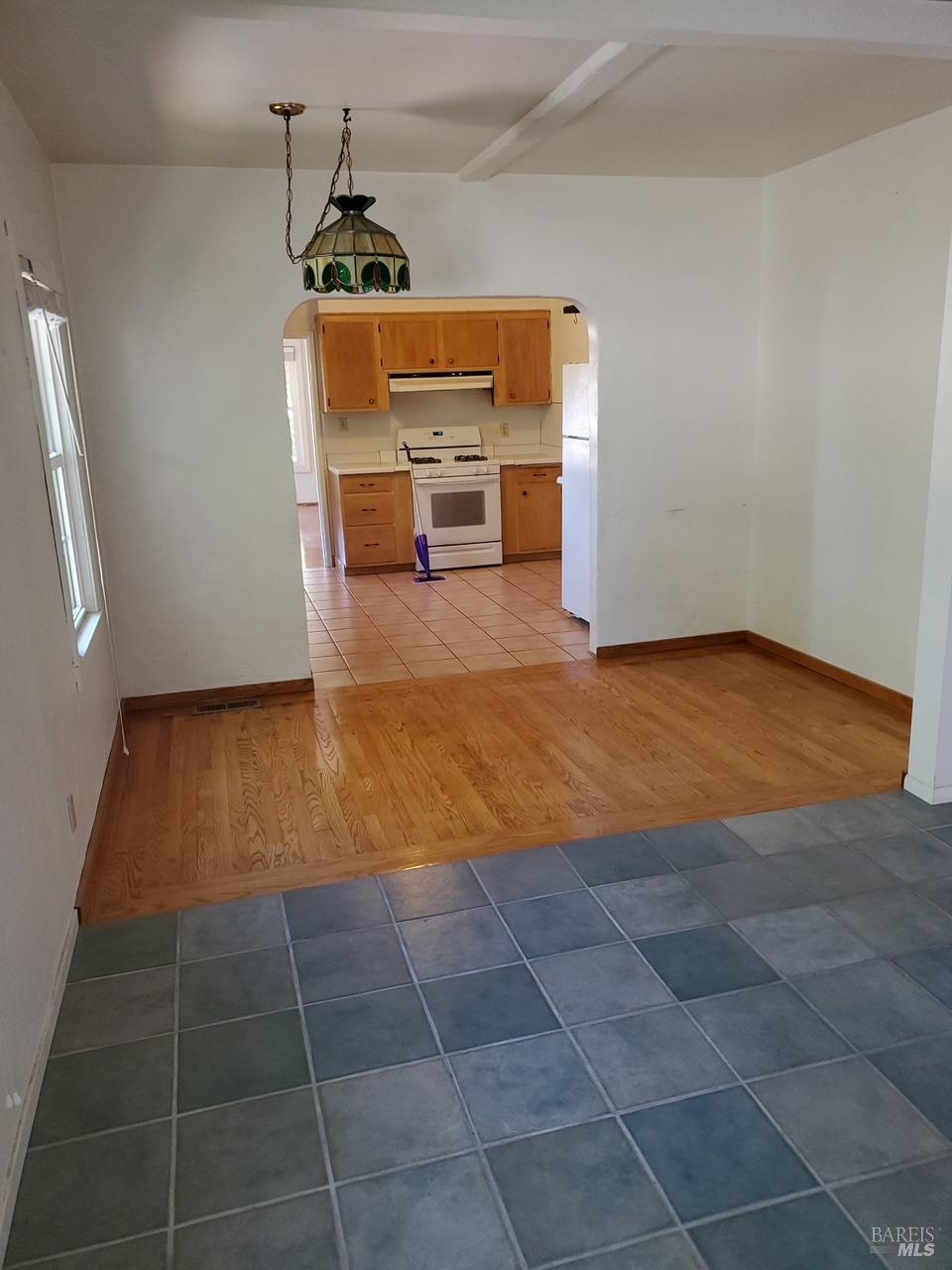 Detail Gallery Image 11 of 35 For 639 E 5th St, Benicia,  CA 94510 - – Beds | – Baths