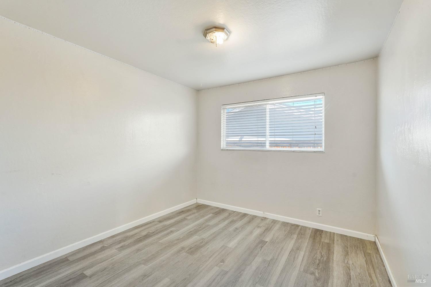 Detail Gallery Image 30 of 31 For 125 Lomita Ave, Vacaville,  CA 95688 - 3 Beds | 2 Baths