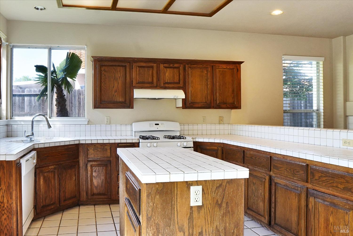 Glen Eagle Way, Vacaville, California image 6