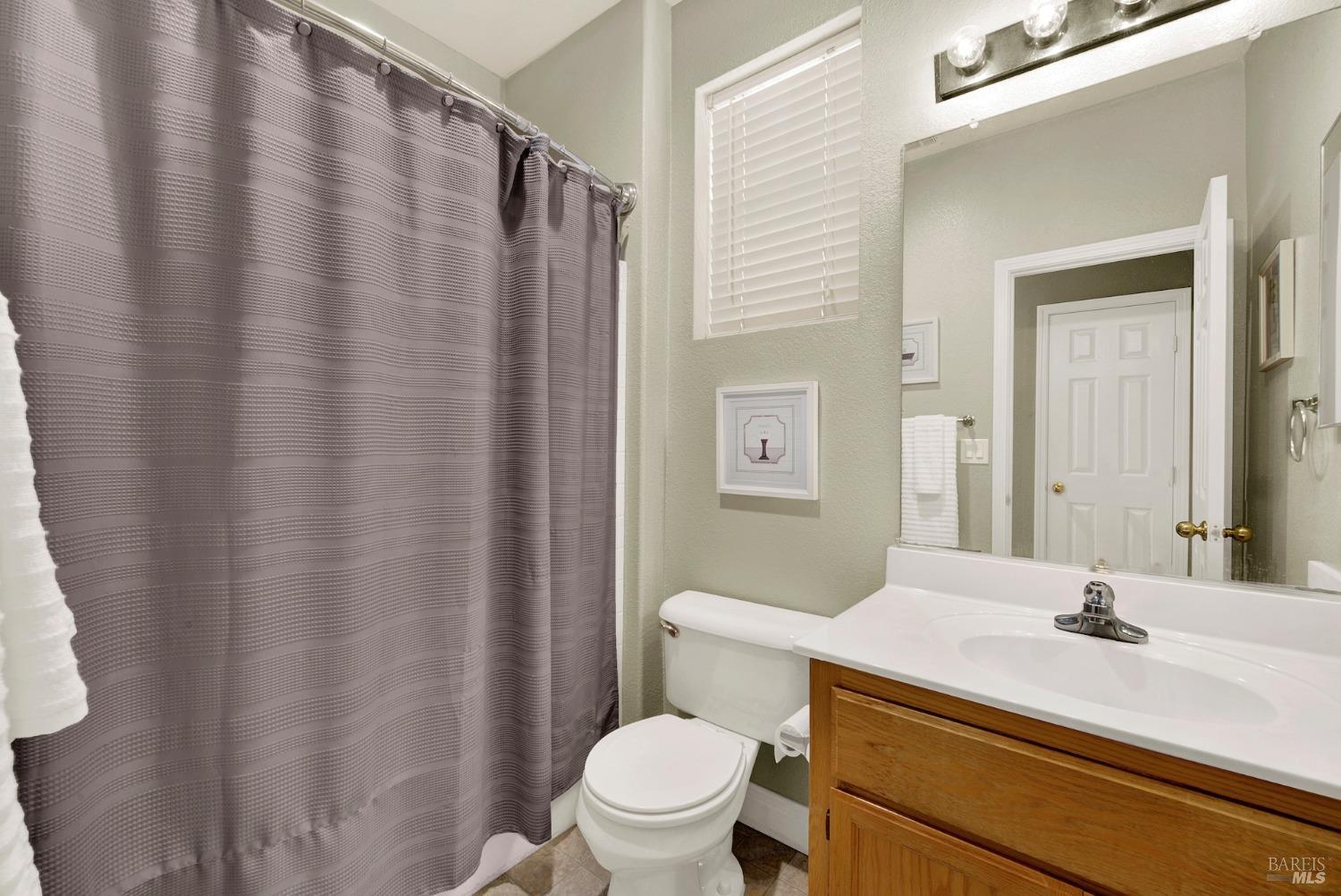 Detail Gallery Image 26 of 59 For 2518 Freitas Way, Fairfield,  CA 94533 - 5 Beds | 3 Baths