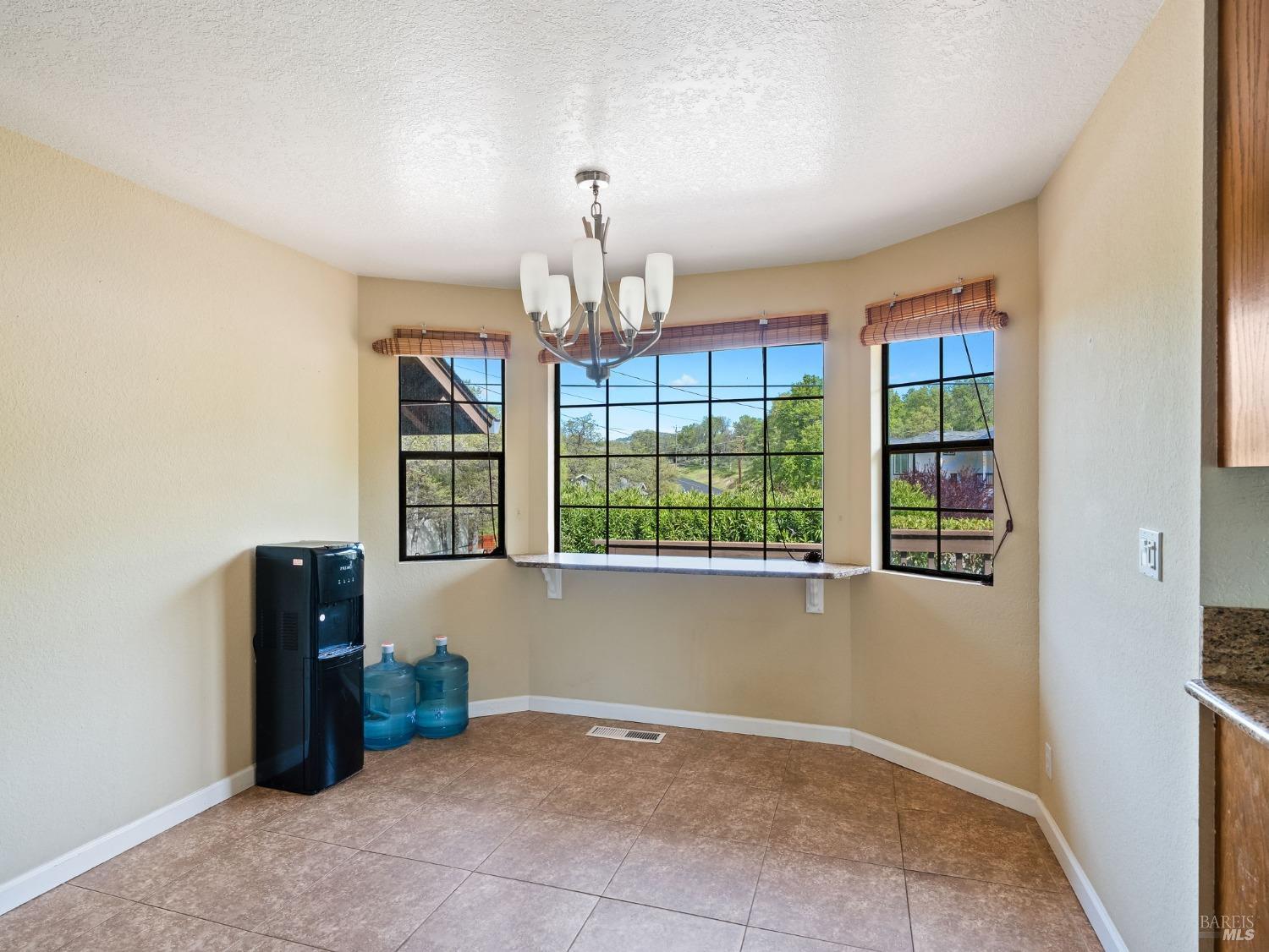 Detail Gallery Image 21 of 47 For 19705 Powder Horn Rd, Hidden Valley Lake,  CA 95467 - 3 Beds | 2 Baths