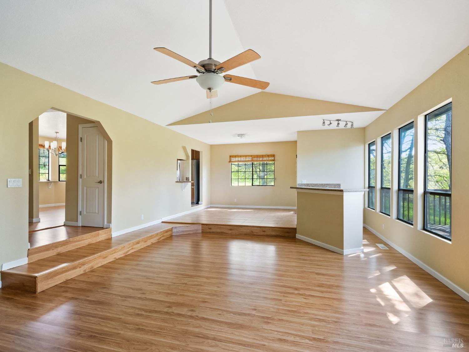 Detail Gallery Image 10 of 47 For 19705 Powder Horn Rd, Hidden Valley Lake,  CA 95467 - 3 Beds | 2 Baths