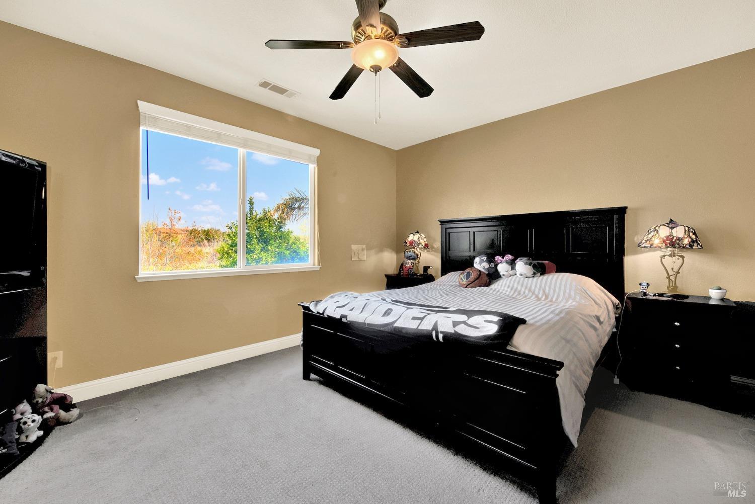 Detail Gallery Image 34 of 59 For 2518 Freitas Way, Fairfield,  CA 94533 - 5 Beds | 3 Baths