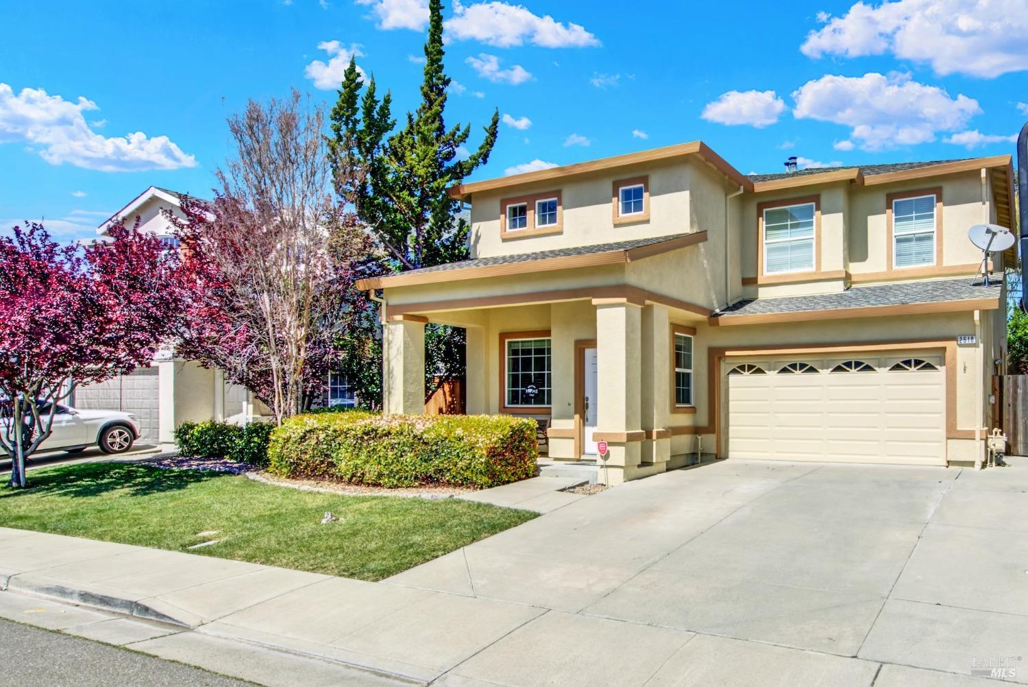 Detail Gallery Image 3 of 59 For 2518 Freitas Way, Fairfield,  CA 94533 - 5 Beds | 3 Baths