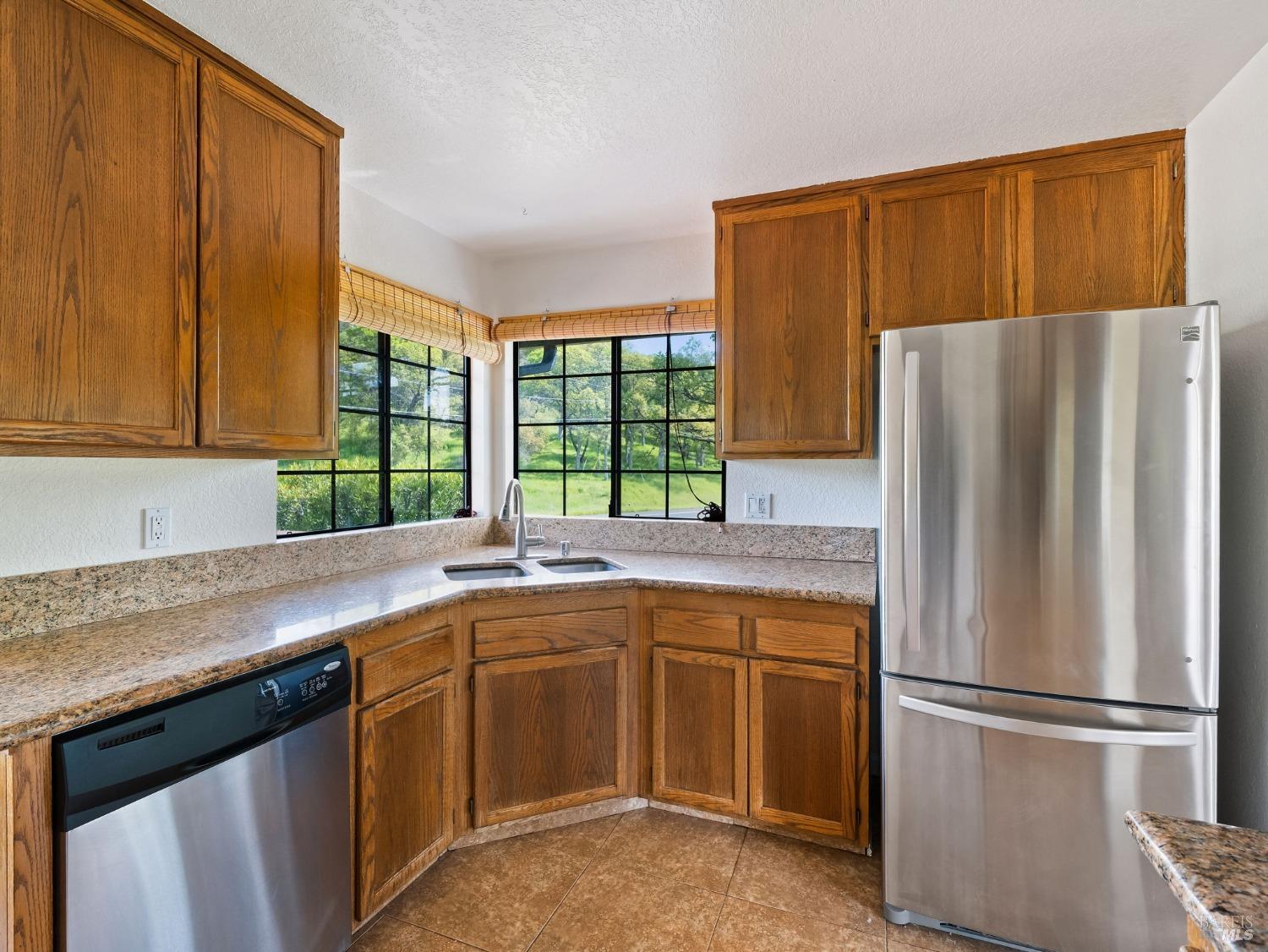 Detail Gallery Image 19 of 47 For 19705 Powder Horn Rd, Hidden Valley Lake,  CA 95467 - 3 Beds | 2 Baths