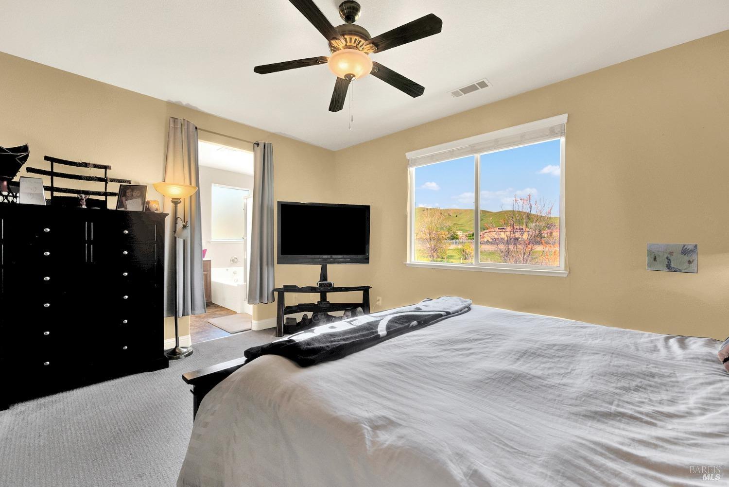 Detail Gallery Image 37 of 59 For 2518 Freitas Way, Fairfield,  CA 94533 - 5 Beds | 3 Baths