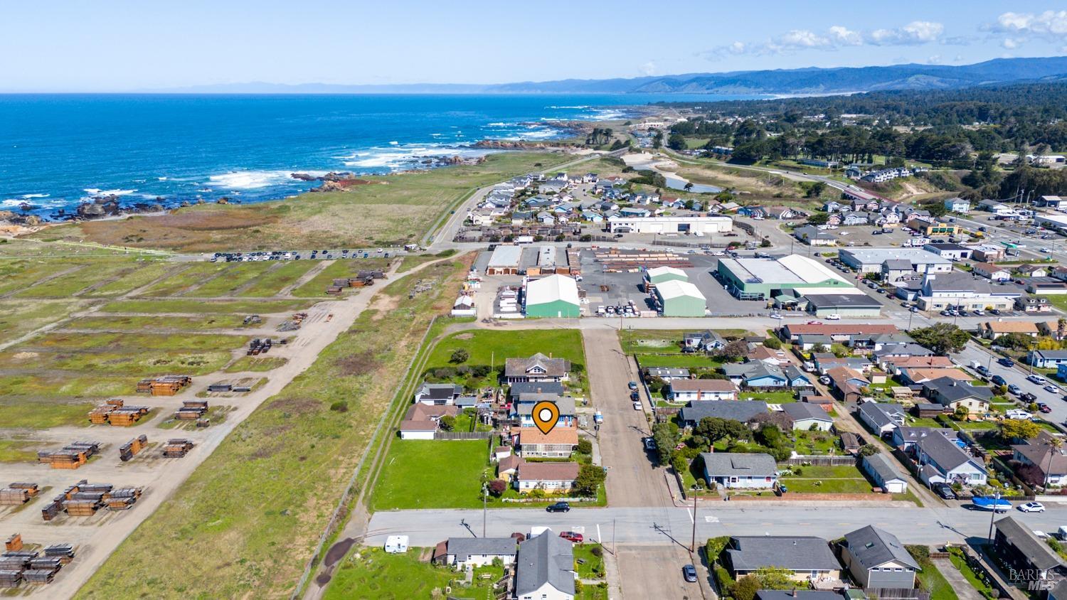 Detail Gallery Image 4 of 20 For 715 West St, Fort Bragg,  CA 95437 - 3 Beds | 1 Baths