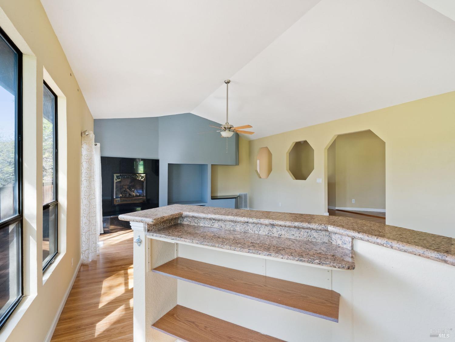 Detail Gallery Image 14 of 47 For 19705 Powder Horn Rd, Hidden Valley Lake,  CA 95467 - 3 Beds | 2 Baths