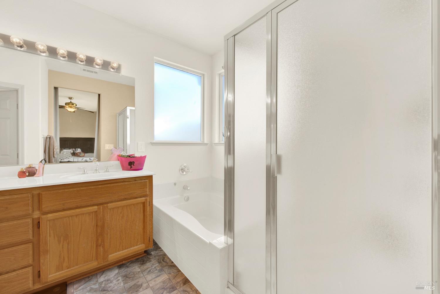 Detail Gallery Image 38 of 59 For 2518 Freitas Way, Fairfield,  CA 94533 - 5 Beds | 3 Baths