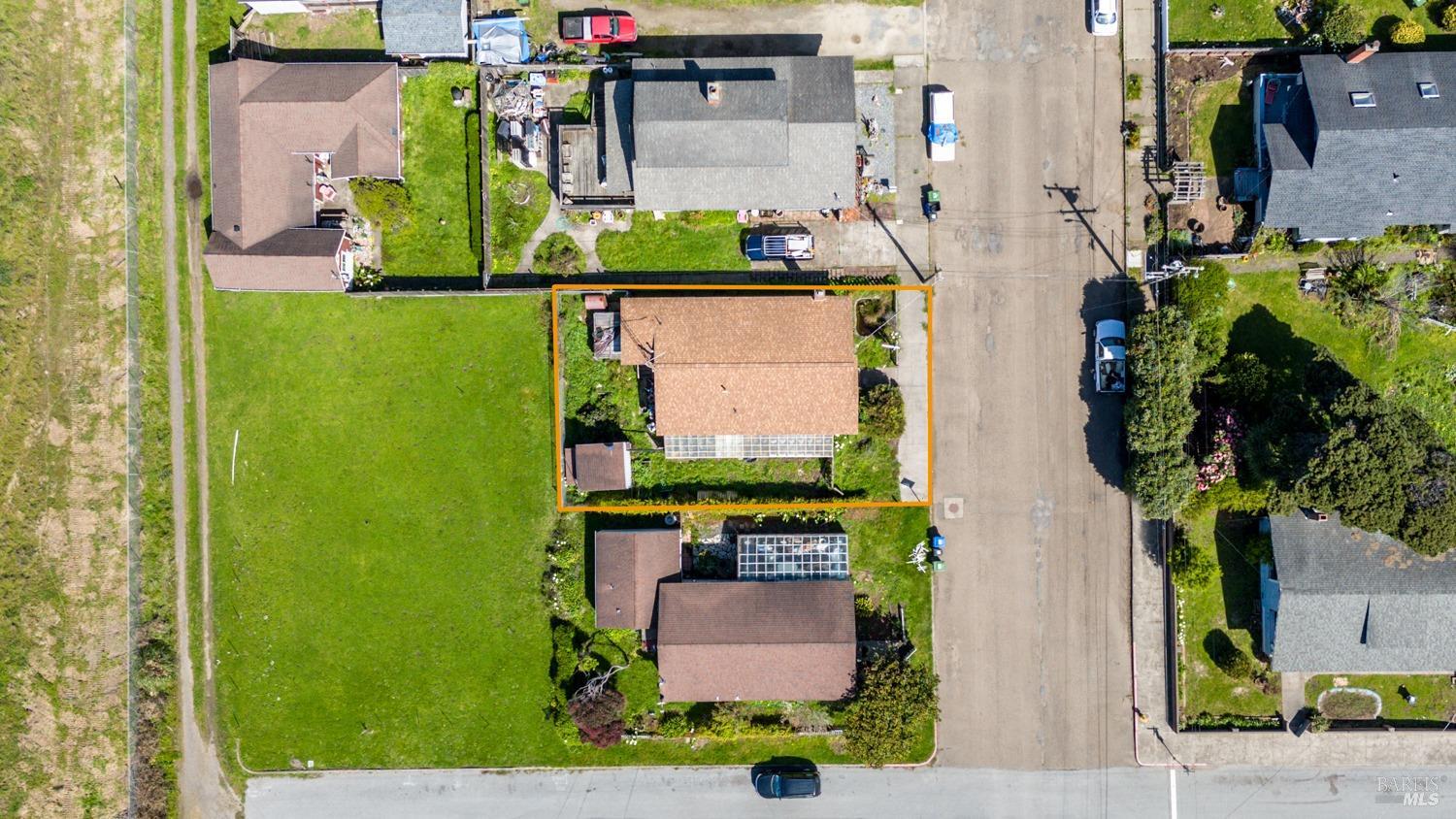 Detail Gallery Image 2 of 20 For 715 West St, Fort Bragg,  CA 95437 - 3 Beds | 1 Baths