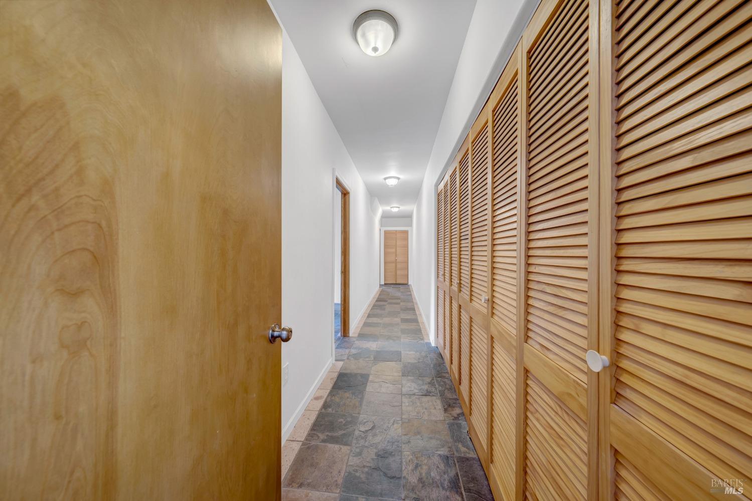 Detail Gallery Image 28 of 56 For 11575 Loch Lomond Rd, Middletown,  CA 95461 - 3 Beds | 3 Baths