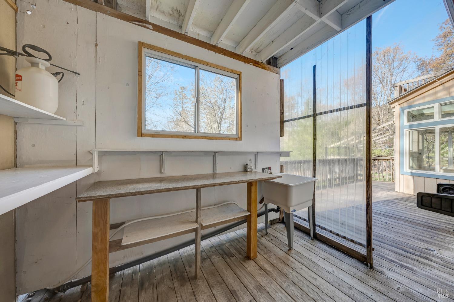 Detail Gallery Image 26 of 56 For 11575 Loch Lomond Rd, Middletown,  CA 95461 - 3 Beds | 3 Baths