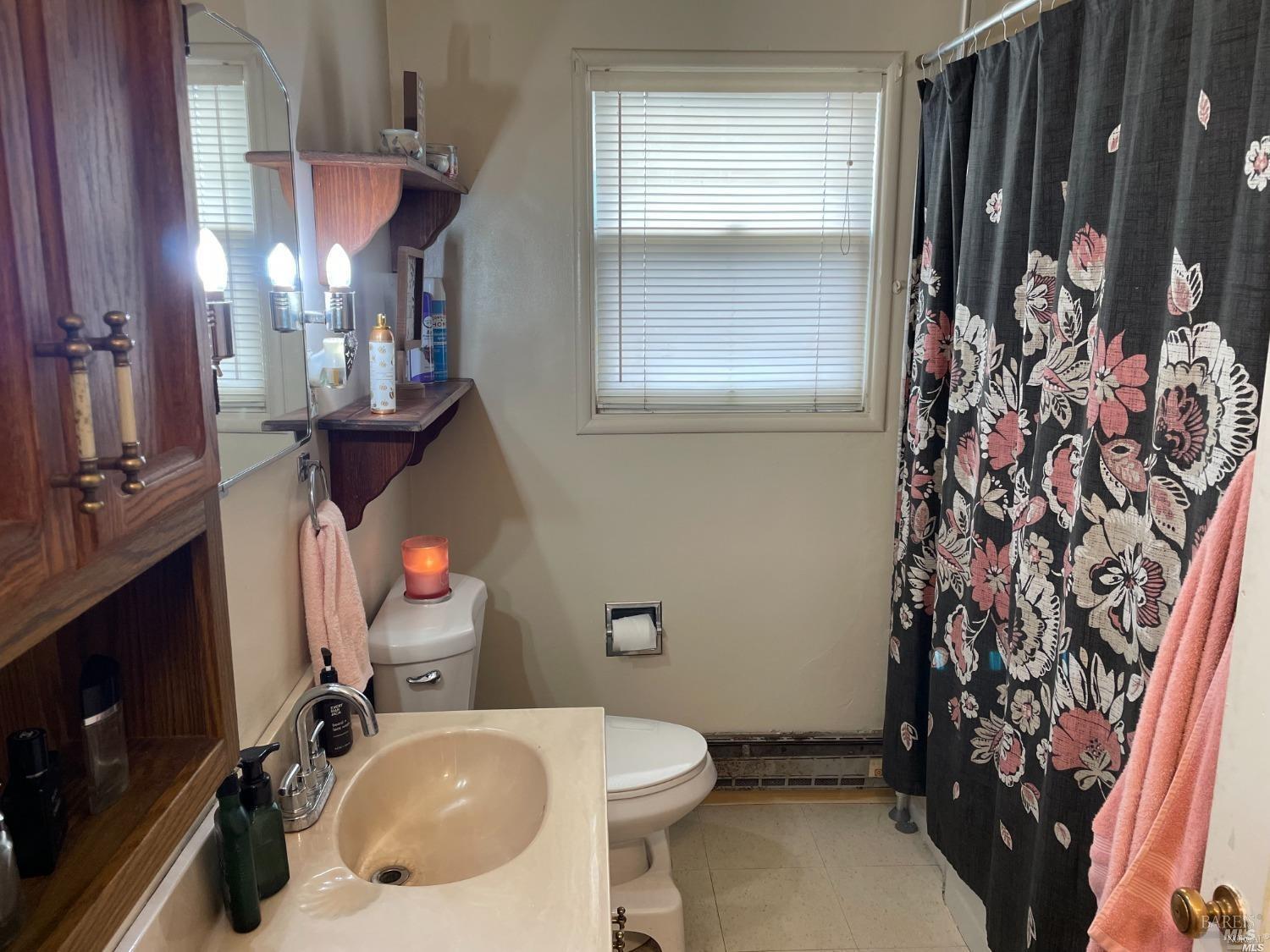 Detail Gallery Image 8 of 10 For 500 Maple Ave, Vallejo,  CA 94591 - 2 Beds | 1 Baths