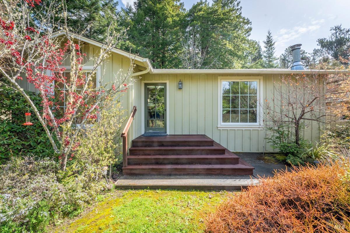 Detail Gallery Image 3 of 24 For 41600 Comptche-Ukiah Rd, Mendocino,  CA 95460 - 2 Beds | 1 Baths
