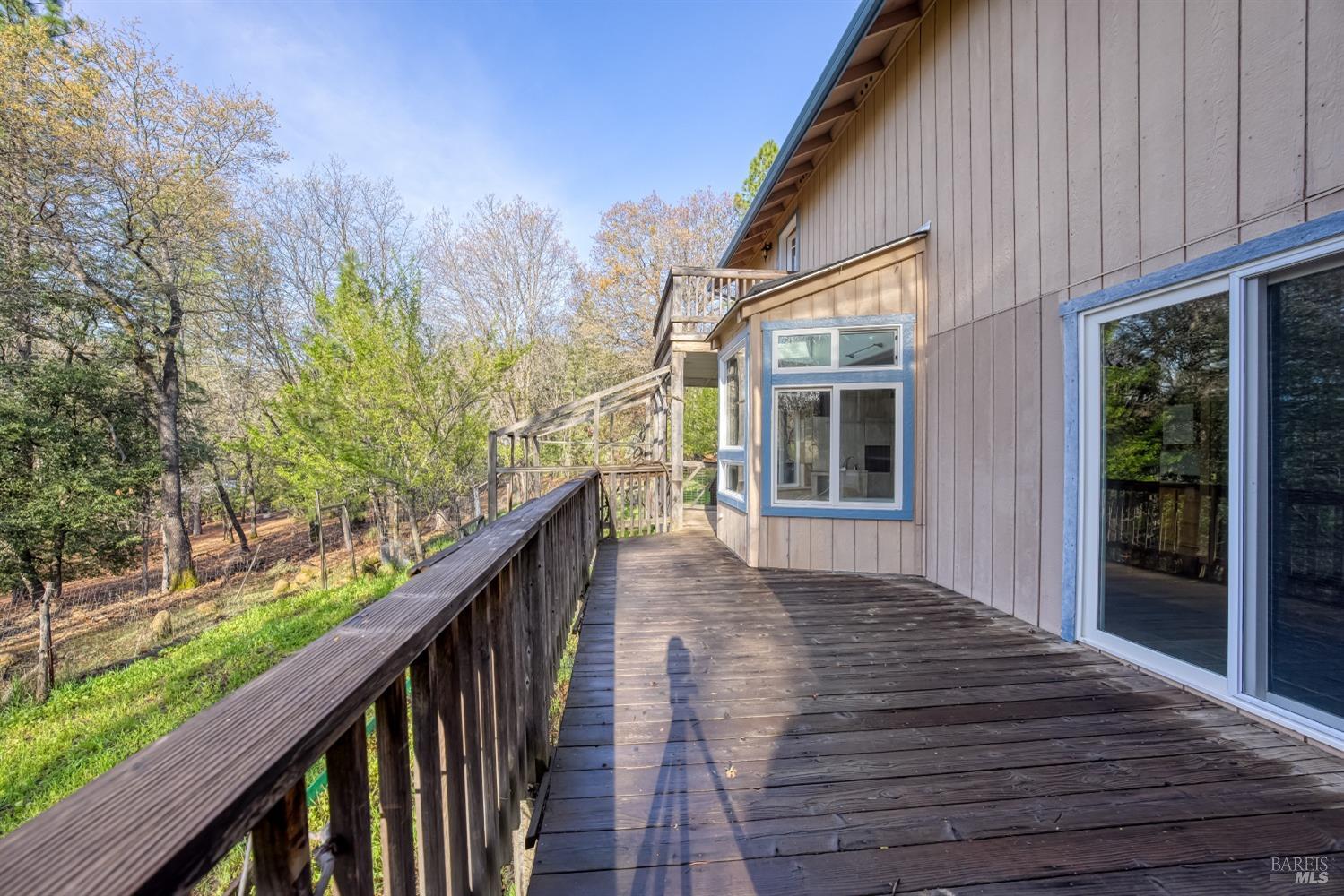 Detail Gallery Image 23 of 56 For 11575 Loch Lomond Rd, Middletown,  CA 95461 - 3 Beds | 3 Baths
