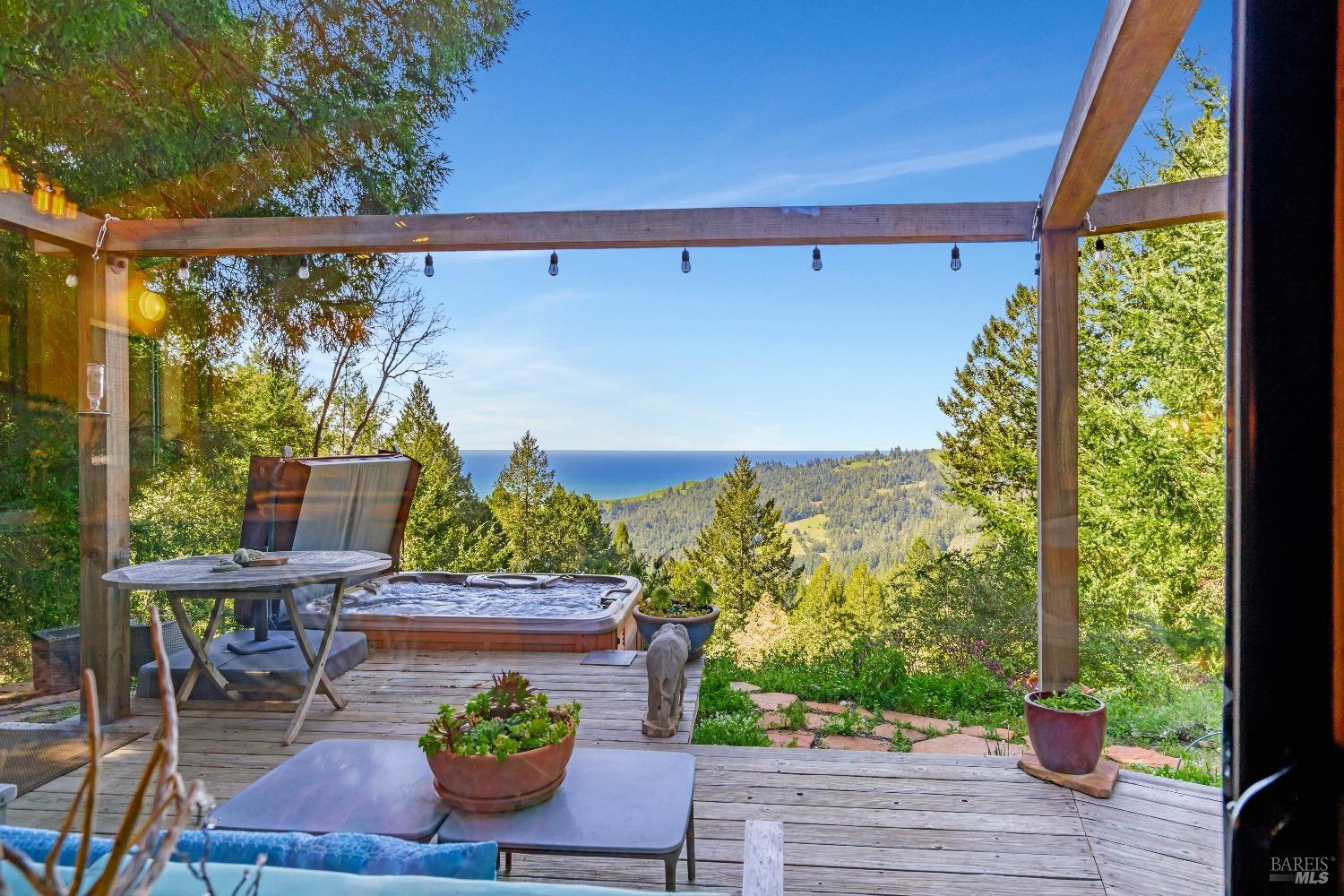 Detail Gallery Image 1 of 1 For 3855 Muniz Ranch Rd, Jenner,  CA 95450 - 2 Beds | 1 Baths