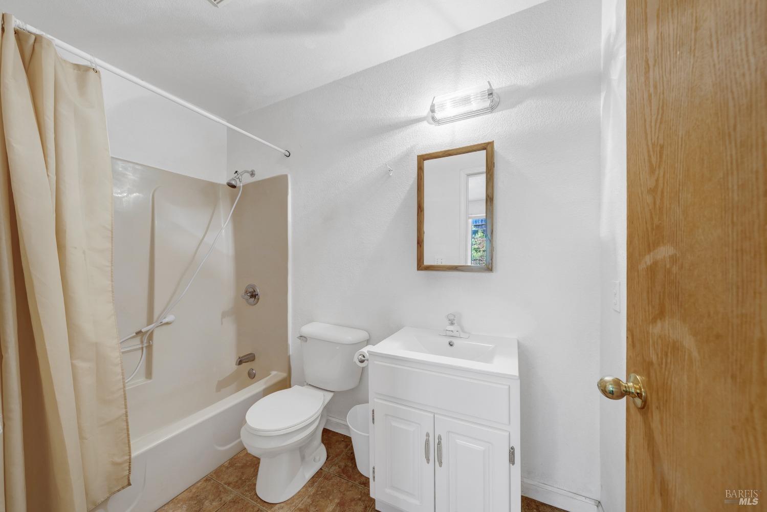 Detail Gallery Image 50 of 56 For 11575 Loch Lomond Rd, Middletown,  CA 95461 - 3 Beds | 3 Baths