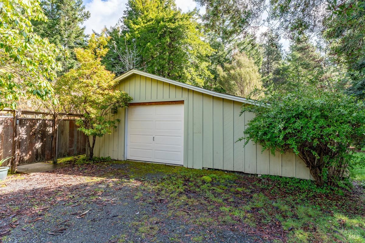 Detail Gallery Image 6 of 24 For 41600 Comptche-Ukiah Rd, Mendocino,  CA 95460 - 2 Beds | 1 Baths