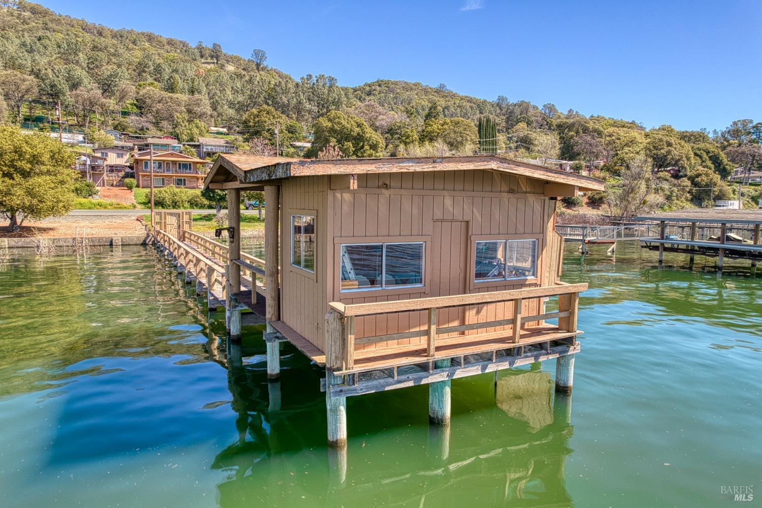 Detail Gallery Image 5 of 48 For 9245 Glenhaven Dr, Glenhaven,  CA 95443 - 3 Beds | 1/1 Baths