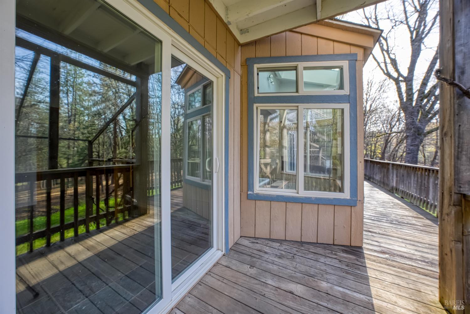 Detail Gallery Image 8 of 56 For 11575 Loch Lomond Rd, Middletown,  CA 95461 - 3 Beds | 3 Baths