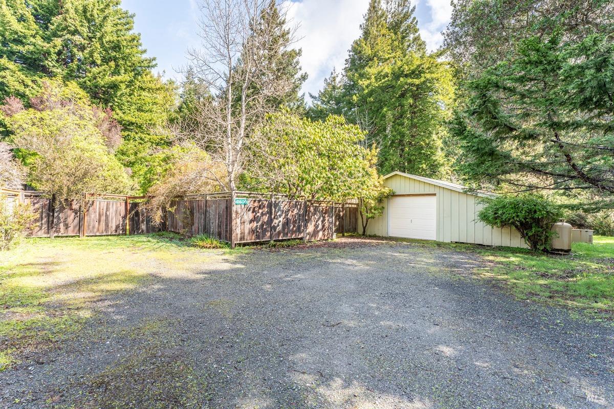 Detail Gallery Image 19 of 24 For 41600 Comptche-Ukiah Rd, Mendocino,  CA 95460 - 2 Beds | 1 Baths