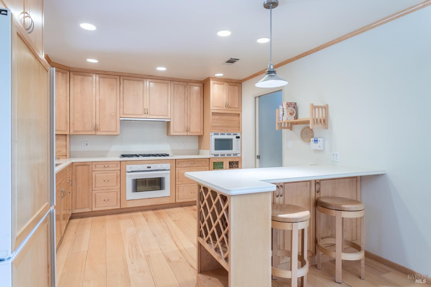 Detail Gallery Image 5 of 6 For 4125 Oro St, Redding,  CA 96001 - 4 Beds | 2 Baths