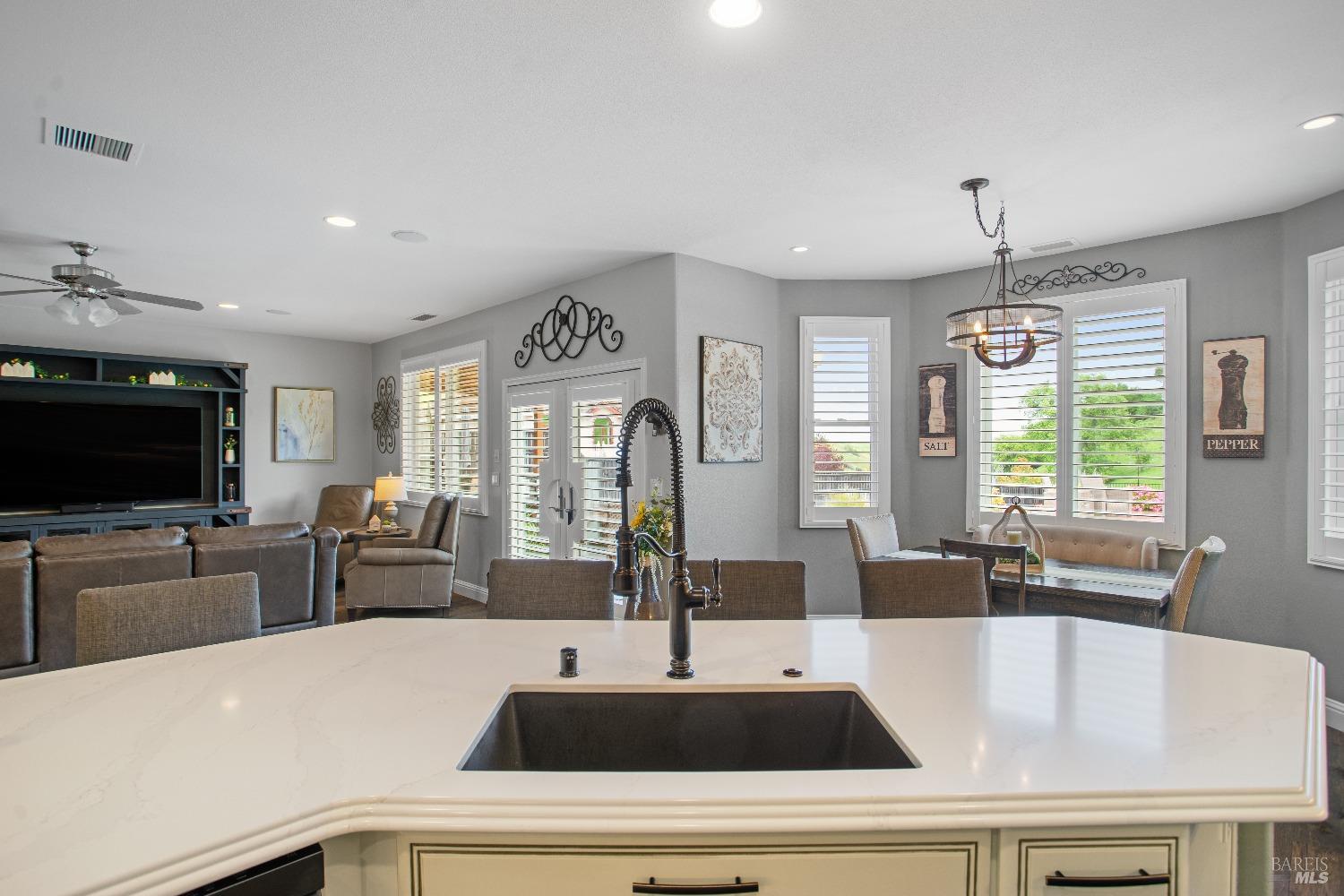 Detail Gallery Image 19 of 95 For 6121 N Vine St, Vacaville,  CA 95688 - 4 Beds | 3 Baths