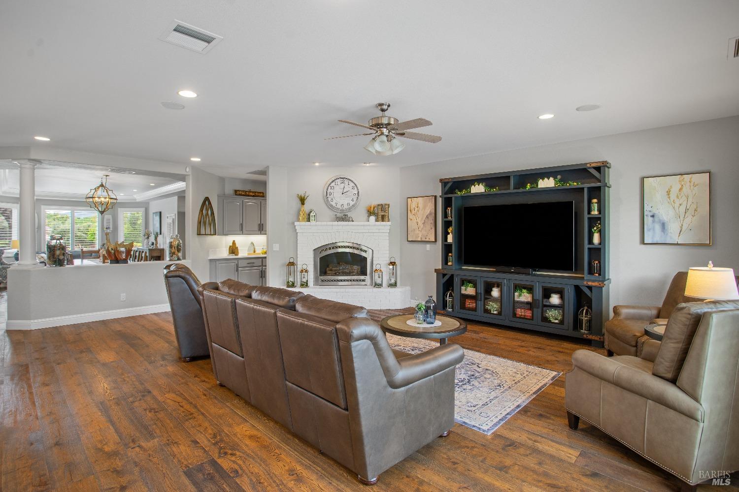 Detail Gallery Image 24 of 95 For 6121 N Vine St, Vacaville,  CA 95688 - 4 Beds | 3 Baths